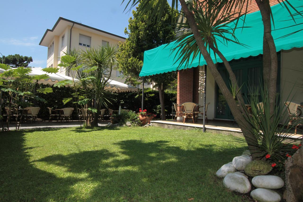 Hotel Vera Marina di Massa Exterior foto